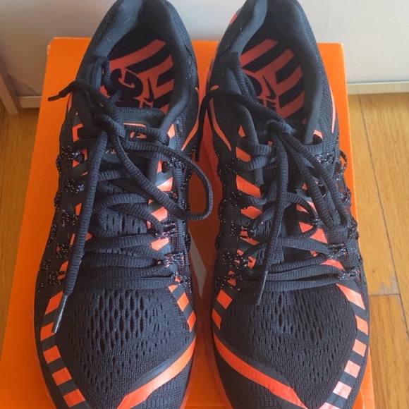 Nike Air Max Sneakers - Picture 4 of 6